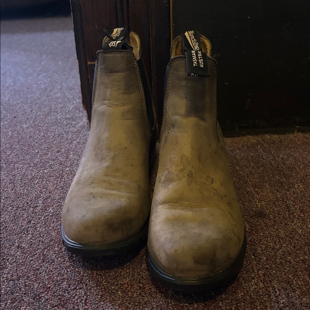 Blundstone Chelsea Boots - Picture 2 of 8